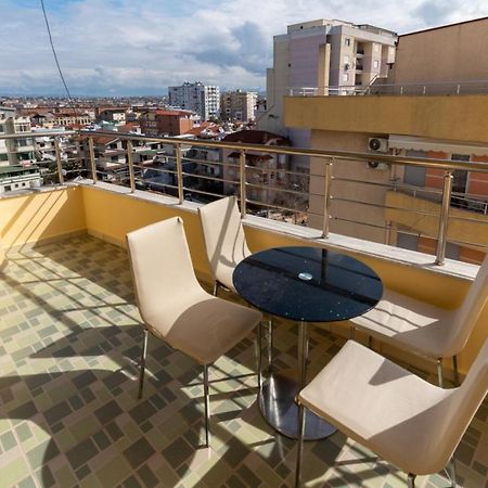 Spacious 2 Bedroom Apartment In Durres Beach エクステリア 写真