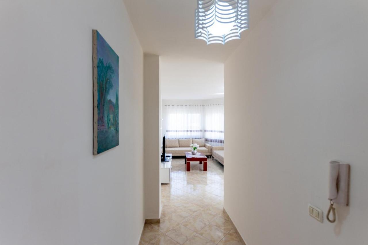 Spacious 2 Bedroom Apartment In Durres Beach エクステリア 写真