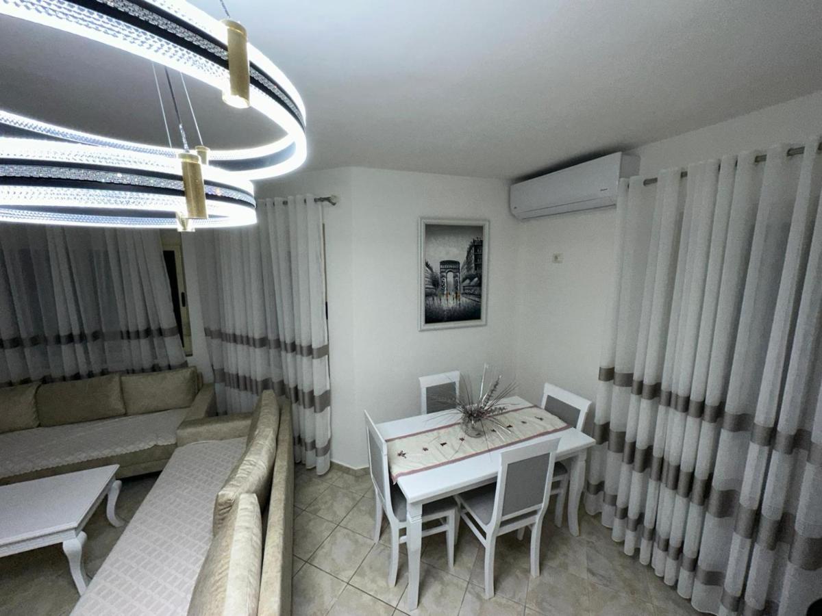 Spacious 2 Bedroom Apartment In Durres Beach エクステリア 写真
